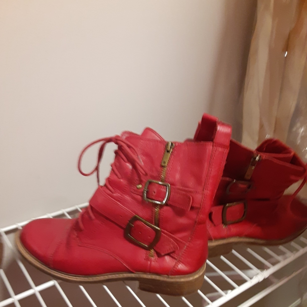 Lucky brand red ankle boots size 8 1/2